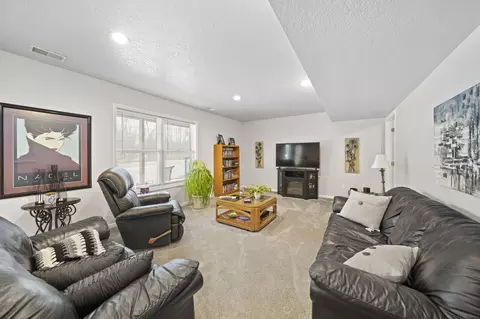 Living - 6437 Cross Rd, Concord, MI 49237 photo 4 of 5