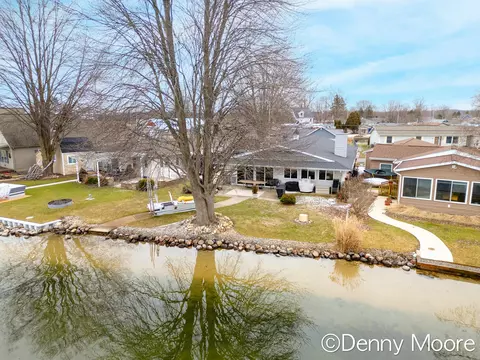 4236 W Joy Rd, Shelbyville, MI 49344