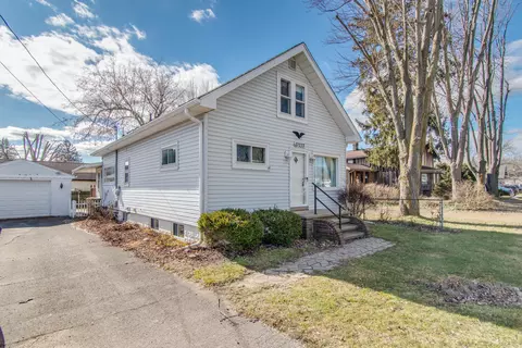 37233 Sibley Rd, New Boston, MI 48164