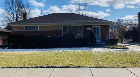 22000 Centennial St, Saint Clair Shores, MI 48081