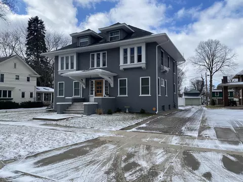 215 S Nottawa St, Sturgis, MI 49091
