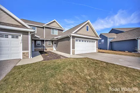 11971 Quincy Meadows Dr #13, Holland, MI 49424
