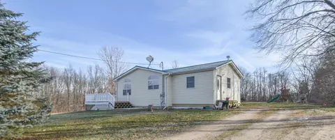 Exterior - 811 Kinter Rd, Bronson, MI 49028 photo 2 of 9