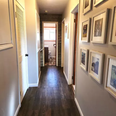Entry Way - 14043 Chandler Rd, Bath, MI 48808 photo 4 of 7