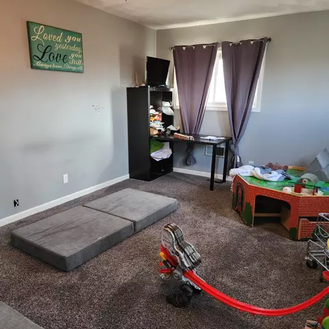 Bedroom - 14043 Chandler Rd, Bath, MI 48808 photo 5 of 5