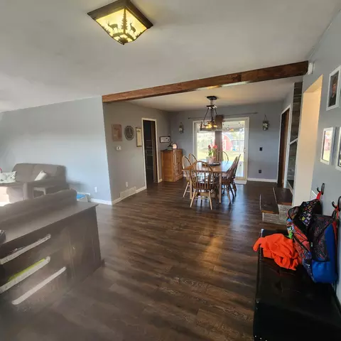 Living - 14043 Chandler Rd, Bath, MI 48808 photo 2 of 5