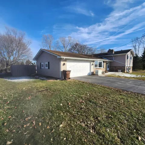 Exterior - 14043 Chandler Rd, Bath, MI 48808 photo 10 of 15