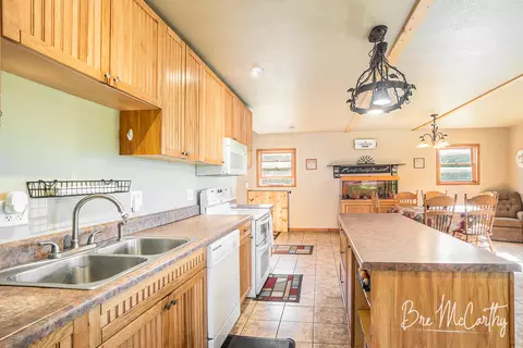 Kitchen - 6353 E M-20, Hesperia, MI 49421 photo 2 of 3