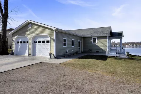 230 Cooks Lndg, Michigan Center, MI 49254