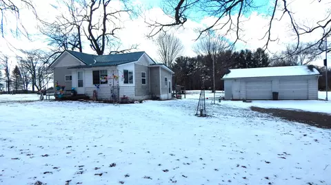 11880 Banfield Rd, Delton, MI 49046