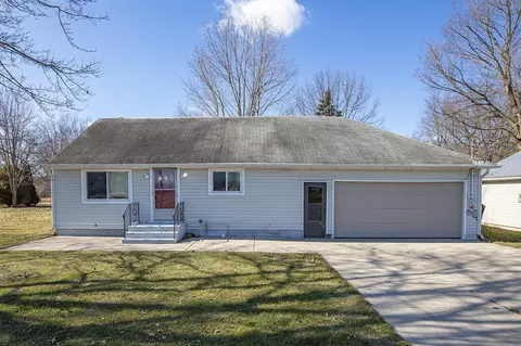 68918 Brady Rd, Edwardsburg, MI 49112