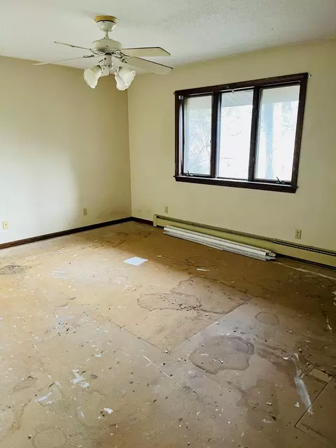 830 S 1st St, Edmore, MI 48829 photo 7