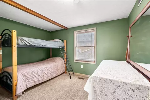 Bedroom - 2196 Scofield Carleton Rd, Carleton, MI 48117 photo 2 of 4