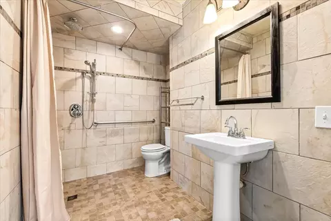 Bath - 2196 Scofield Carleton Rd, Carleton, MI 48117 photo 3 of 5