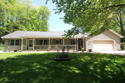 9314 E X Ave, Vicksburg, MI 49097