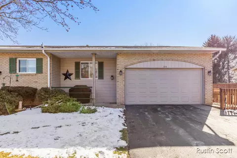 134 Grand Village Ct, Grandville, MI 49418