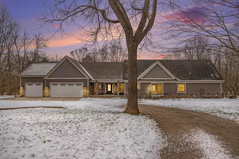 3556 Grove St, Allegan, MI 49010