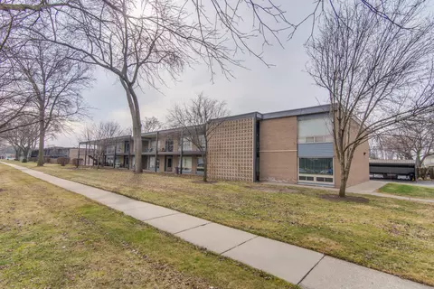 15075 Hubbard St #16, Livonia, MI 48154