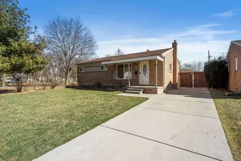 8271 Huron St, Taylor, MI 48180