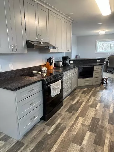 Kitchen - 7990 Benn Rd, Parma, MI 49269 photo 2 of 2