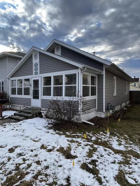 1230 Whiting St SW, Wyoming, MI 49509