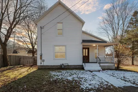 112 E Hill St, Plainwell, MI 49080