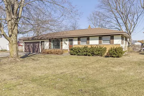 565 Pinecrest St, Holland, MI 49424