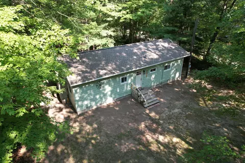 08417 W Shore Dr, Grand Junction, MI 49056