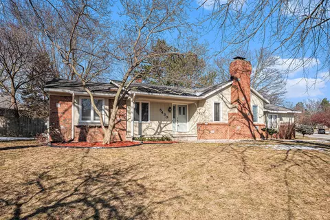 5430 Effingham Dr SE, Kentwood, MI 49508
