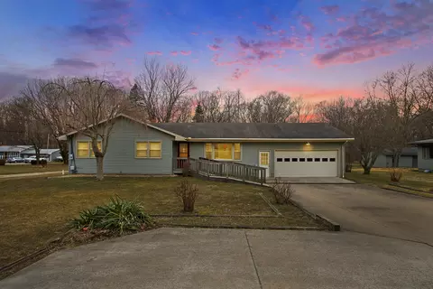 3474 Harbor Acres Dr, Sodus, MI 49126