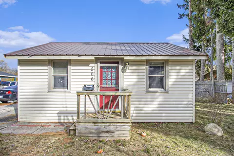 506 Main St N, Scottville, MI 49454