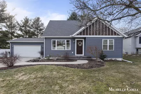 445 Lasalle Ave NW, Grand Rapids, MI 49534