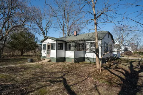 716 St Joseph St, South Haven, MI 49090