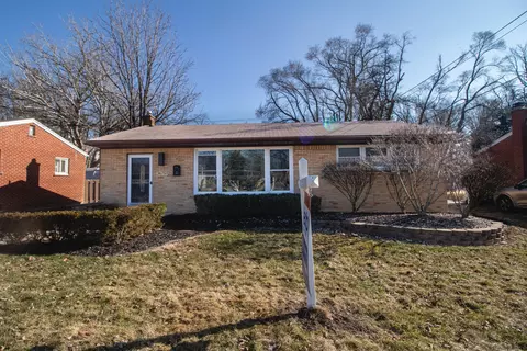 36753 Thinbark St, Wayne, MI 48184 photo 2