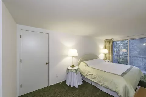 Bedroom - 2855 Devonshire Rd, Ann Arbor, MI 48104 photo 7 of 21