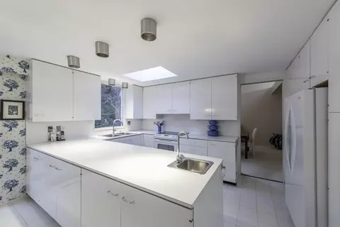 Kitchen - 2855 Devonshire Rd, Ann Arbor, MI 48104 photo 3 of 6
