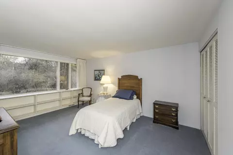 Bedroom - 2855 Devonshire Rd, Ann Arbor, MI 48104 photo 9 of 21