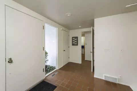 Entry Way - 2855 Devonshire Rd, Ann Arbor, MI 48104 photo 3 of 5