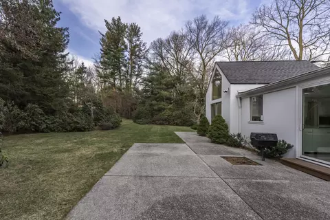 Exterior - 2855 Devonshire Rd, Ann Arbor, MI 48104 photo 8 of 24