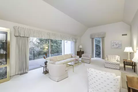 Bedroom - 2855 Devonshire Rd, Ann Arbor, MI 48104 photo 1 of 21