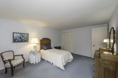 Bedroom - 2855 Devonshire Rd, Ann Arbor, MI 48104 photo 11 of 21