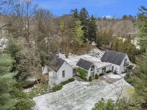 Exterior - 2855 Devonshire Rd, Ann Arbor, MI 48104 photo 17 of 24