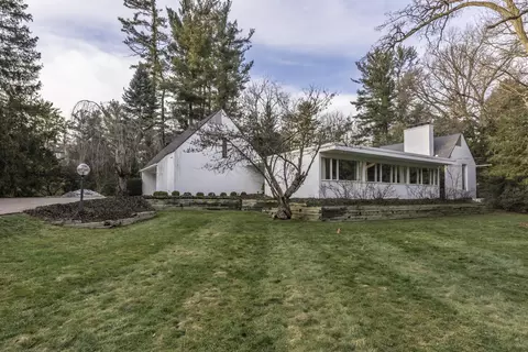 2855 Devonshire Rd, Ann Arbor, MI 48104