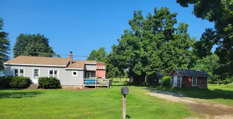 3864 32nd St, Hamilton, MI 49419