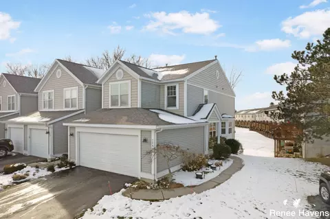 784 Stevens Pointe Dr SE #14, Byron Center, MI 49315