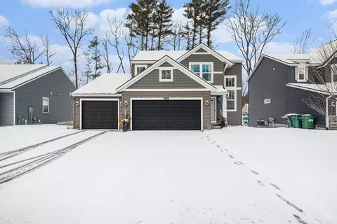 13481 Barclay Dr, Nunica, MI 49448
