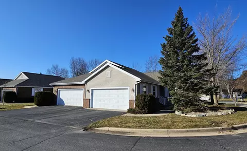 1373 S Village Cir #4, Kalamazoo, MI 49009