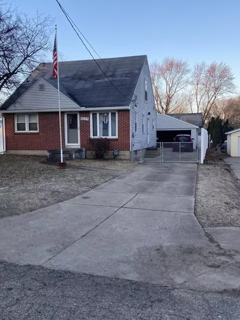 4229 Lester Dr NE, Grand Rapids, MI 49525