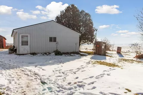 Exterior - 3022 E Coral Rd, Edmore, MI 48829 photo 12 of 12