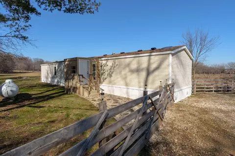 20978 Crane St, Decatur, MI 49045